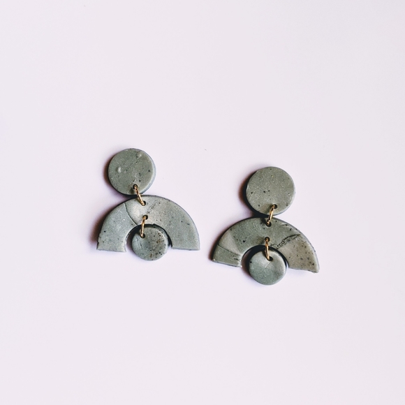 Sage + Marbled Granite Arch Clay Earrings ✨ - Picture 2 of 3